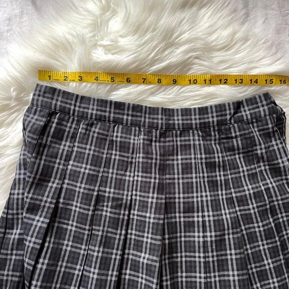 Aerie Grey Plaid Pleated Skirt - Picture 3 of 7